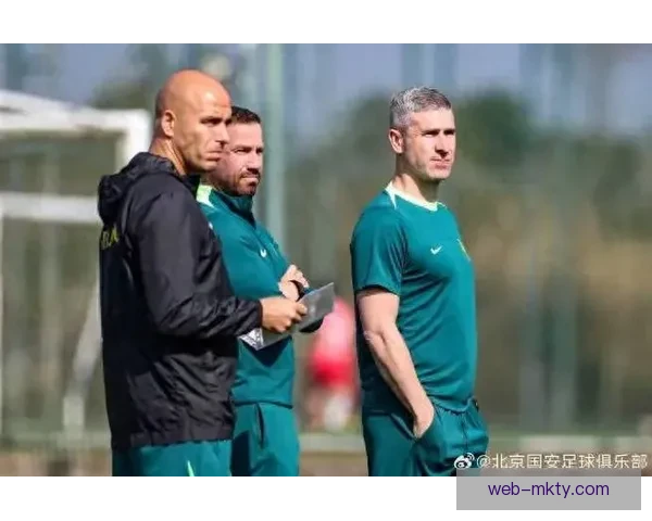 国安今乘高铁赴苏州孔特随队